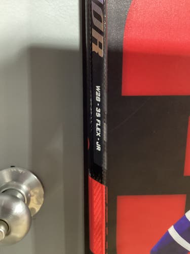 Junior New Right Handed Warrior Novium Pro Hockey Stick W28