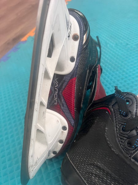 Junior Bauer Vapor X700 Hockey skates