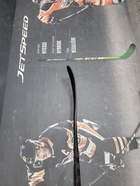 P28 | 55 Flex NEW! CARBON PRO Extra Lite Right Handed Hockey Stick P28 Pro Stock