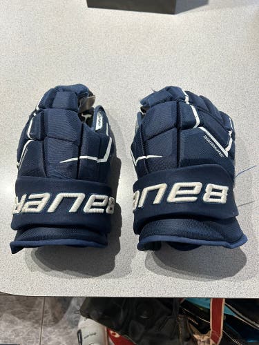 Bauer hockey gloves