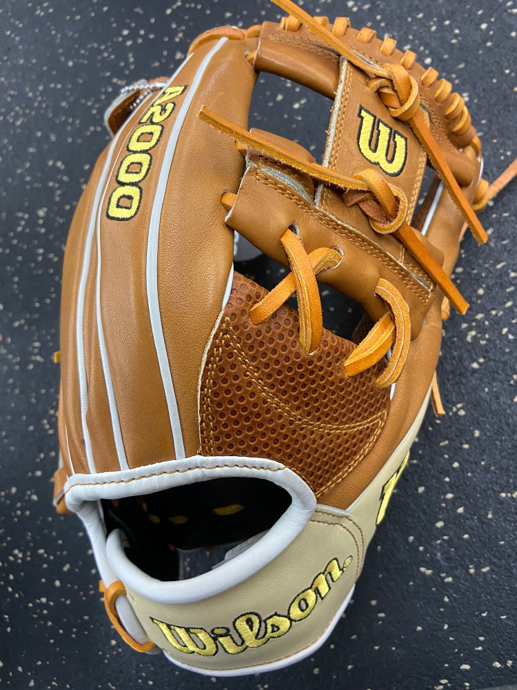 2023 Infield 11.75" A2000 Baseball Glove