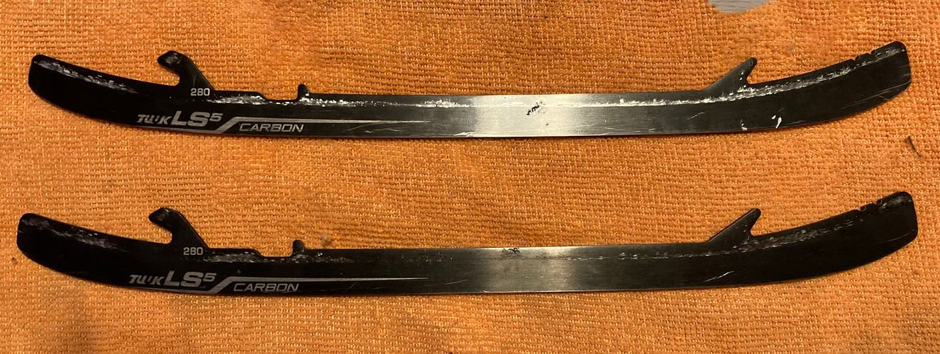 USED BEER LEAGUE BAUER LS5 CARBON SIZE 9