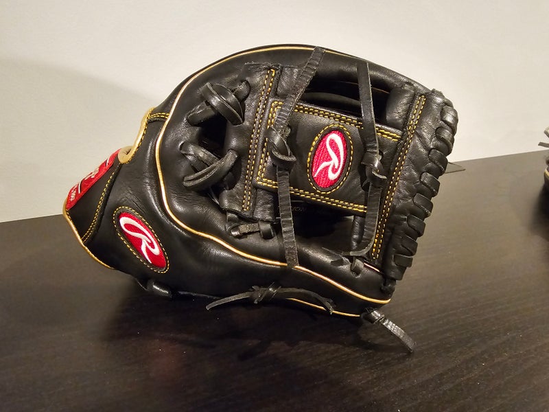 Used 2022 Right Hand Throw Rawlings Infield R9 Baseball Glove 11.5"