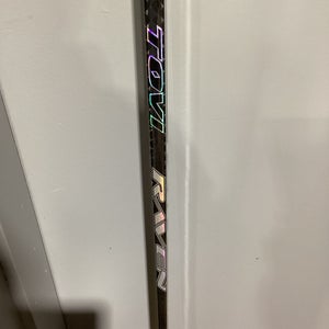 New Junior Right Handed Raven Hockey Stick P28-40 Flex