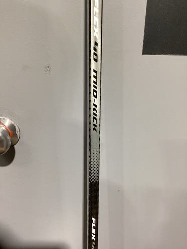 New Junior left Handed Raven Hockey Stick P28-40 Flex