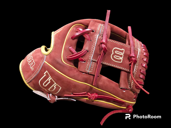 NWOT Wilson A2000 Nov 2022 GOTM RHT 11.75"