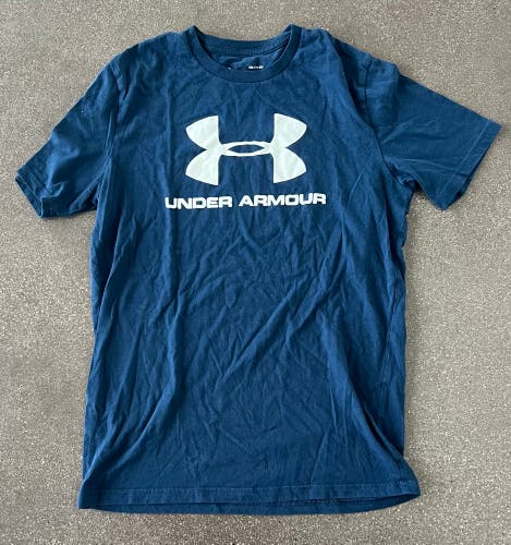 Used Under Armour Men’s Size Small T-Shirt (In Good Condition)
