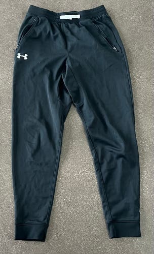 Used Under Armour Youth XL Sweatpants (In Great Condition)