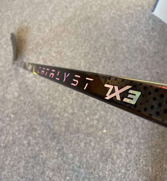 TRUE - Catalyst 7X3 75 Flex T28, Right Senior Hockey Sitck