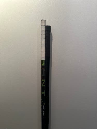 Senior Left Hand P28 Pro Stock All black Hockey Stick