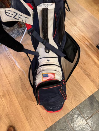 Used Sun Mountain Carry Bag