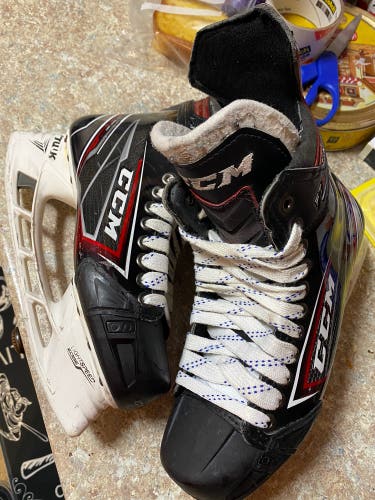 CCM Pro Stock JetSpeed FT2 Hockey Skates Size 9 Tuuk Holder