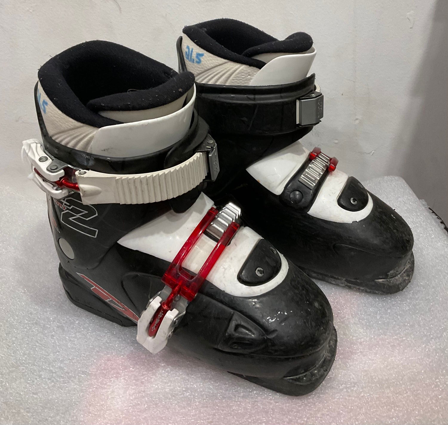 Used Kid's Dalbello CX2 Ski Boots Size 21.5 (SY1614)