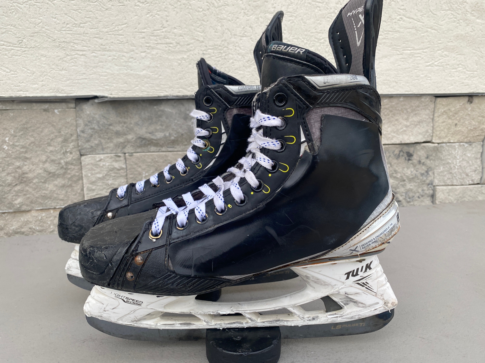 Bauer Vapor HyperLite Mens Pro Stock Size 10 Hockey Skates 4113