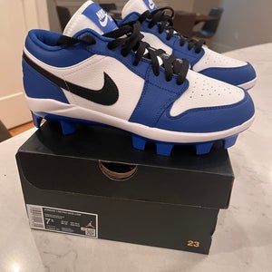 Men's Molded Cleats Low Top