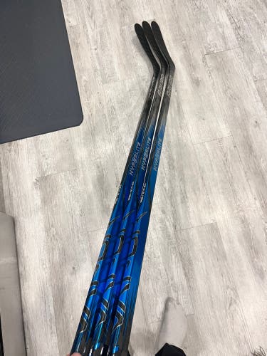 3 Brand New Left Hand P92 Blue Vapor Hyperlite 2 Hockey Stick