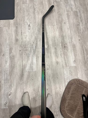 Senior Right Handed P29  FT Ghost Hockey Stick