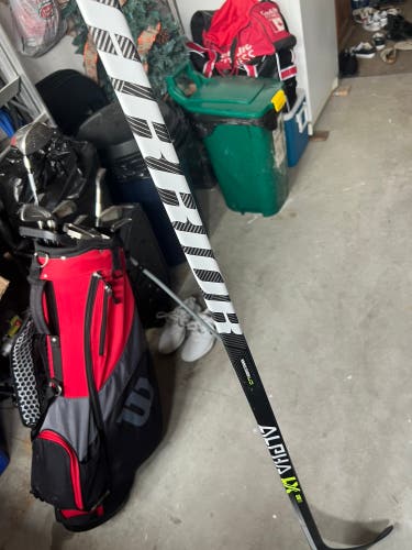New Right Handed P28 Alpha LX 40 Hockey Stick