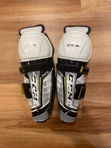 Youth CCM 9"  Super Tacks AS1 Shin Pads