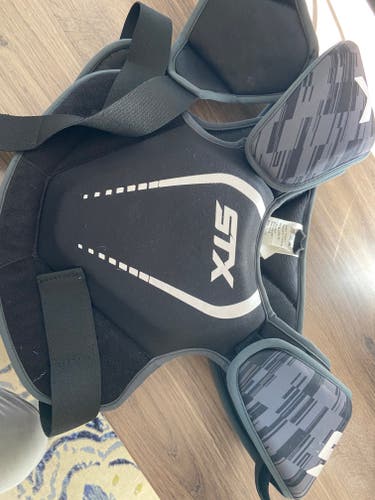 Barely Used Youth Used Medium STX Stallion 75 Shoulder Pads