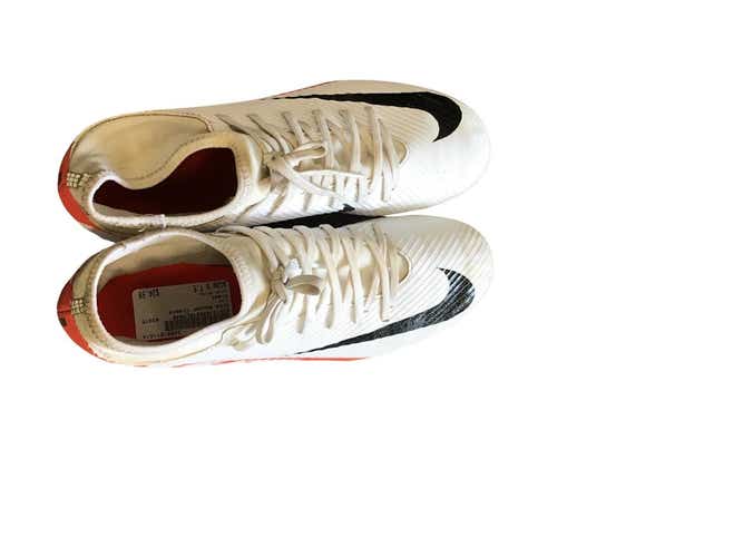 Used Nike Senior 7.5 Cleat Soccer Outdoor Cleats
