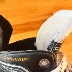 Intermediate New Bauer Supreme One20 Hockey Skates Regular Width Size 5