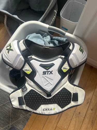 Used Medium/Large STX Cell V Shoulder Pads