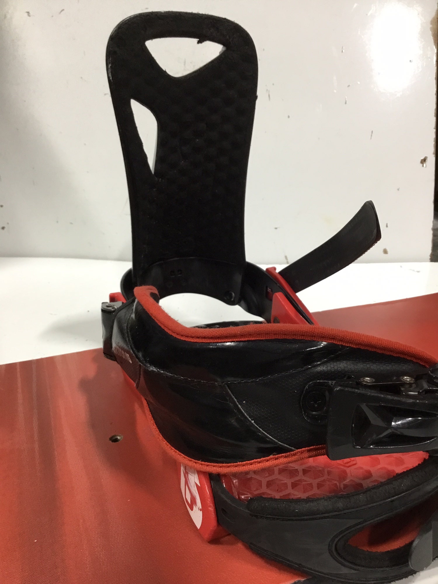 154w Burton Cruzer snowboard | SidelineSwap | Buy and Sell