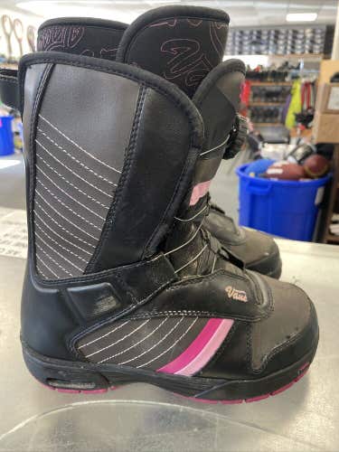 womens size 7.5 VANS SNOWBOARD BOOTS WITH BOA LACING SYSTEM