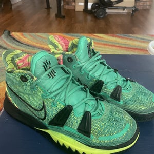 Used Men's Size Men's 10.5 (W 11.5) Nike Kyrie 7 Shoes
