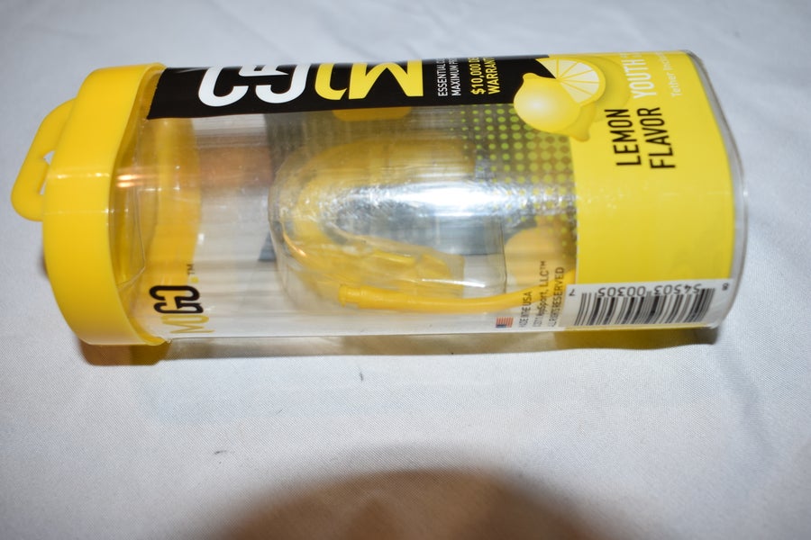 NEW - MOGO Performance Series Latex Free Flavored Youth Mouthguard, Lemon