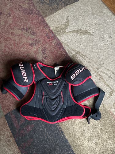 Used Large Bauer Vapor X700 Shoulder Pads
