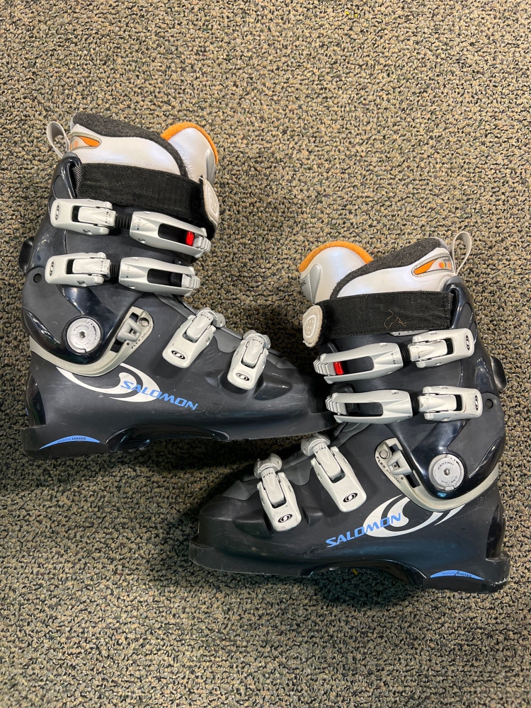 Used Women's Salomon Evolution 9.0 Ski Boots (Mondo 24.5 - 286cm)
