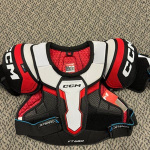 CCM Jetspeed FT680 Junior Large Shoulder Pads
