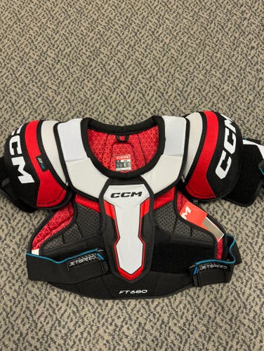 CCM Jetspeed FT680 Junior Large Shoulder Pads
