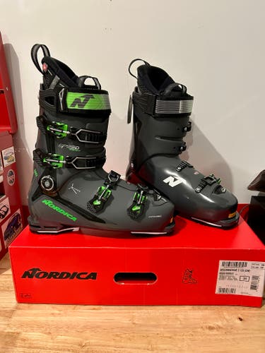 Men's New Nordica All Mountain SpeedMachine 120 Flex Ski Boots Size 30.5 Mondo