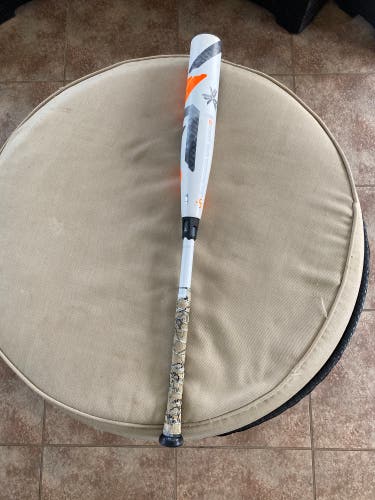 2021 Composite (-5) 27 oz 32" CF Bat