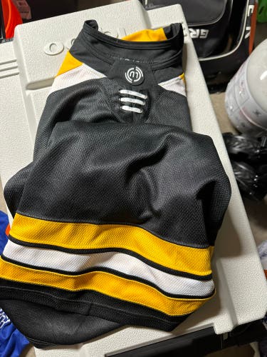 Hockey Goalie Jerseys Lot (5)