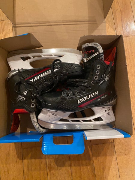 Intermediate Used Bauer Vapor X4 Hockey Skates Regular Width Size 5