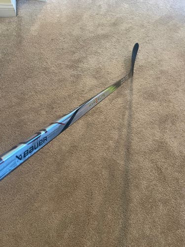 NEW Bauer Vapor Hyperlite 2 - Left - 65 Flex - P28