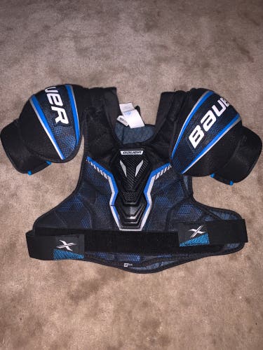 Used Medium Bauer X Shoulder Pads