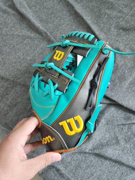 New Right Hand Throw Baseball Glove Bundle