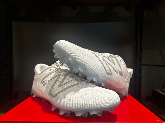 White Men's Size 14 FreezeLX v4 Low Cleats