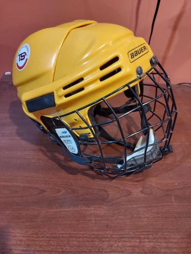 Used Medium Bauer Helmet w/ cage