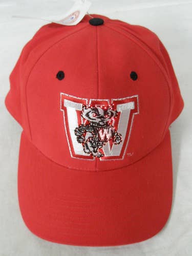 Wisconsin Badgers Light Wear Fiber Optic Hat (Red, Adjustable) Golf Cap NEW