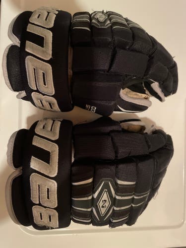 Bauer 14"  Nexus 800 Gloves
