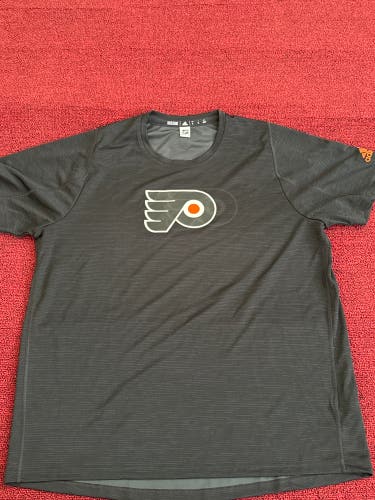 Philadelphia Flyers XL Shirt Item#ZGHL