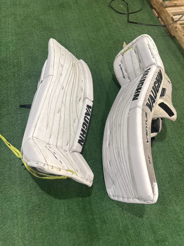 White Used 32" Vaughn Ventus SLR Pro Goalie Leg Pads