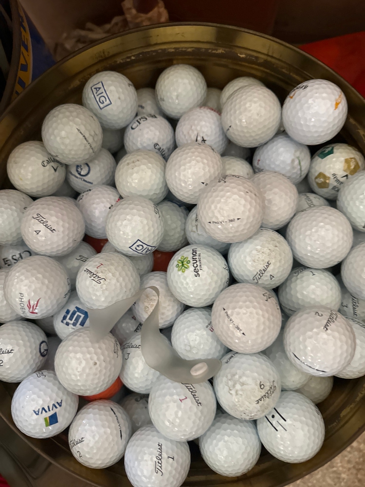 Used 12 Pack (1 Dozen) Assorted Golf Balls