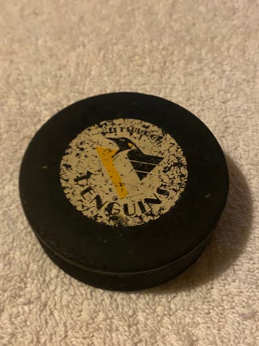 Pittsburgh Penguins NHL Vintage Hockey Puck